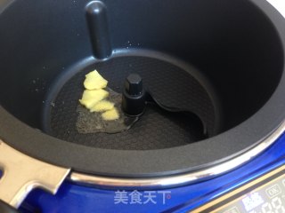 栗子焖鸡的做法步骤：2