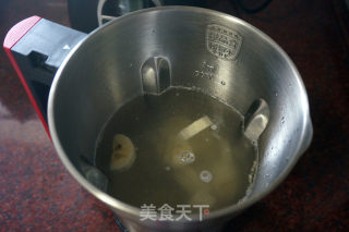 红薯香蕉杏仁豆浆，口感味道都很棒的做法步骤：4