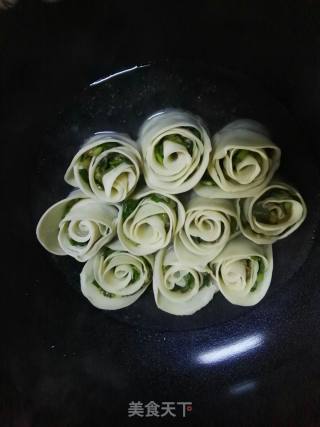 玫瑰花饺子的做法步骤：11
