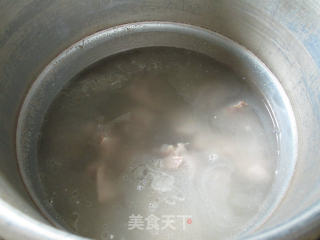 青菜荷叶蛋排骨汤的做法步骤：6