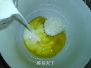 无油芒果小蛋糕的做法步骤：2