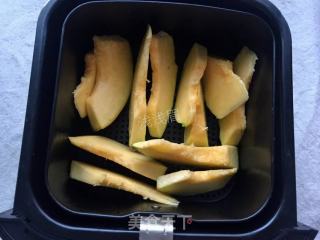 南瓜更加香甜的打开方式的做法步骤：2