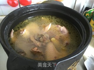 鸡枞菌土鸡汤的做法步骤：8