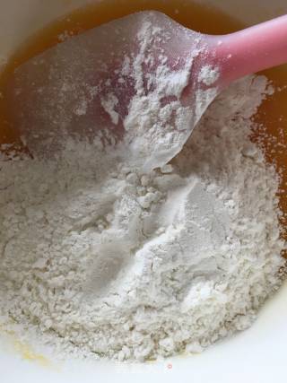 三色戚风蛋糕的做法步骤：4
