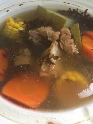 淡菜海草骨头老火汤的做法步骤：8