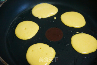 奶香玉米饼的做法步骤：4