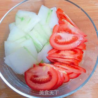 茄汁冬瓜豆腐烩肥牛的做法步骤：2