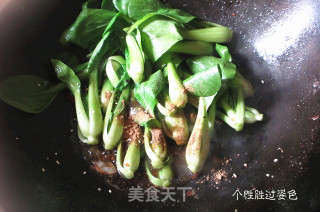 青菜炒鸡蛋的做法步骤：7