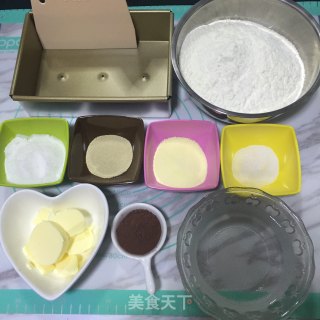 双色吐司的做法步骤：1