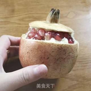 手剥石榴的做法步骤：1