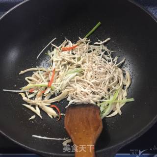 鸡丝杏鲍菇的做法步骤：4