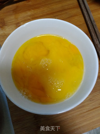金针菇番茄炒蛋的做法步骤：1