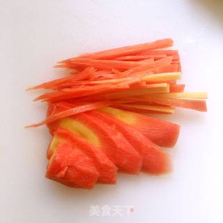 胡萝卜炒土豆丝的做法步骤：2
