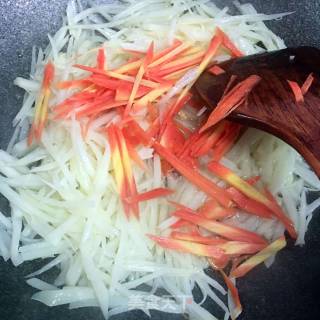 胡萝卜炒土豆丝的做法步骤：6