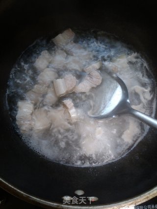 油菜红烧肉的做法步骤：5