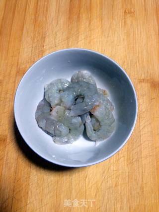 水煮虾滑的做法步骤：1