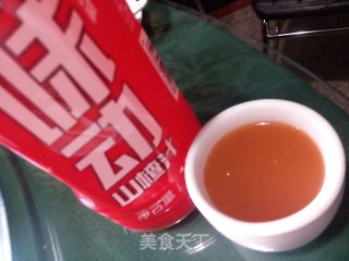 山楂汁炖香菇老鸭的做法步骤：2