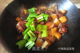 鸡架炖土豆的做法步骤：8