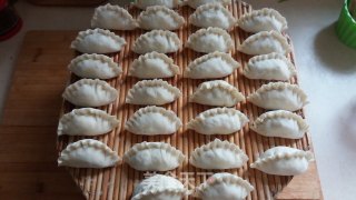 莲菜熟肉饺子的做法步骤：9