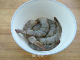 鲜虾焗饭的做法步骤：1