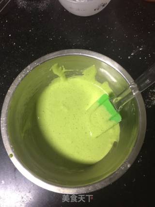 菠菜戚风蛋糕的做法步骤：6