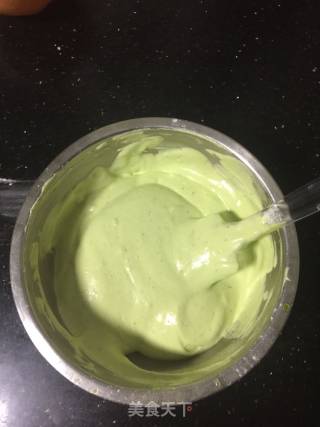菠菜戚风蛋糕的做法步骤：7