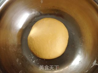 南瓜麻花面包的做法步骤：1