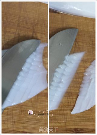 爆炒鱿鱼花的做法步骤：4