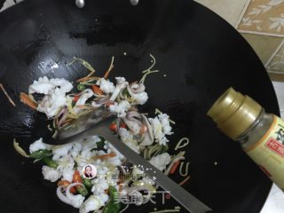 爆炒鱿鱼花的做法步骤：10