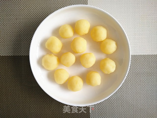 【洋芋搅团】的做法步骤：7