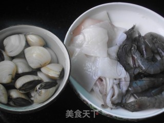泡菜海鲜豆腐煲的做法步骤：5