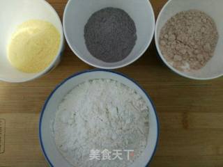 杂粮手擀面的做法步骤：1