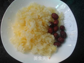 双红银耳南瓜汤的做法步骤：4