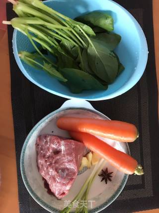 红烧牛肉面的做法步骤：1