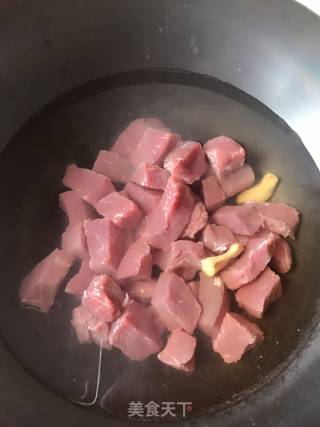 红烧牛肉面的做法步骤：2