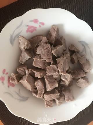 红烧牛肉面的做法步骤：3
