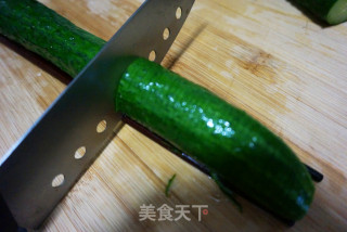 蓑衣黄瓜的做法步骤：1