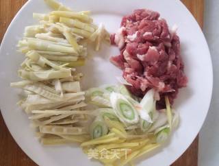 鱼香肉丝的做法步骤：3