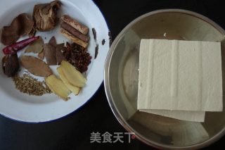 卤豆腐的做法步骤：1