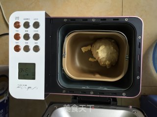 小兔火肠包的做法步骤：2