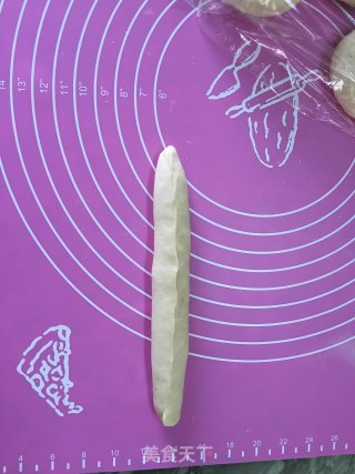 小兔火肠包的做法步骤：6