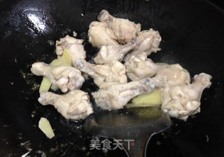土豆烧鸡翅根的做法步骤：5