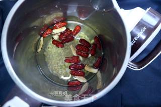 燕麦红枣养颜豆浆的做法步骤：3