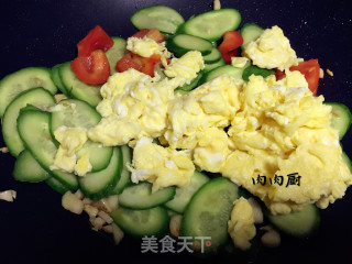 黄瓜红椒炒鸡蛋#肉肉厨的做法步骤：15