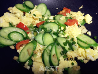 黄瓜红椒炒鸡蛋#肉肉厨的做法步骤：16