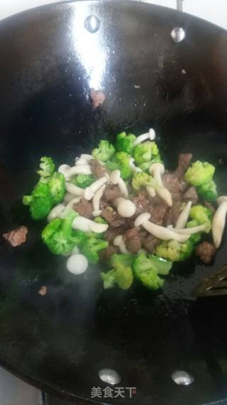 黑椒牛肉的做法步骤：3