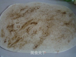 椒盐花卷的做法步骤：4