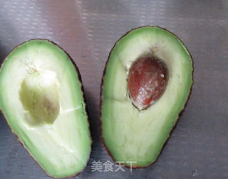 牛油果冰激凌的做法步骤：1