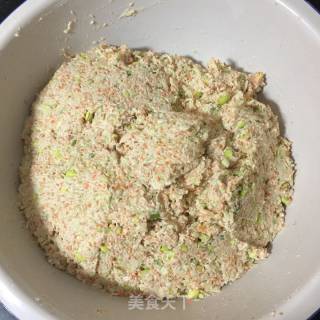 焦炸素萝卜丸子的做法步骤：4