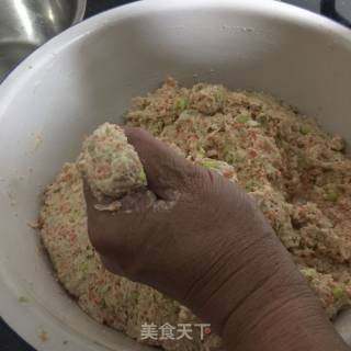 焦炸素萝卜丸子的做法步骤：6
